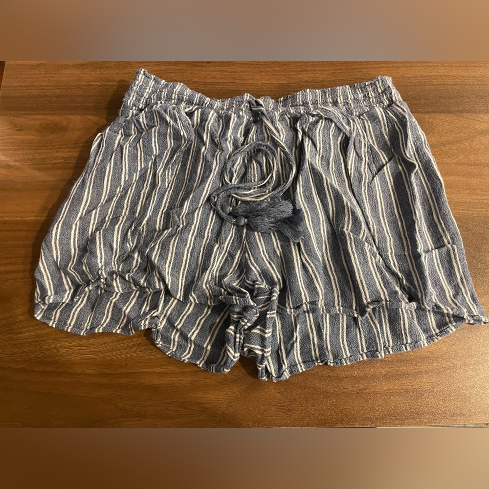 American Eagle Flowy Drawstring Striped Blue Women's Shorts